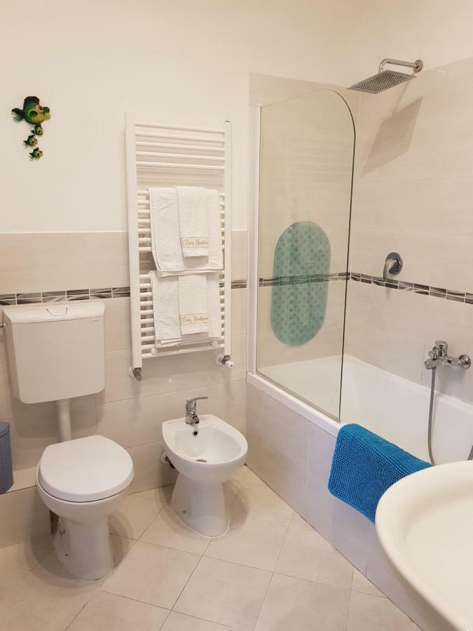 Al Borgo Di Priaruggia Villa Genova Eksteriør billede